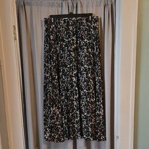 Elastic Waist Pleated Maxi Skirt